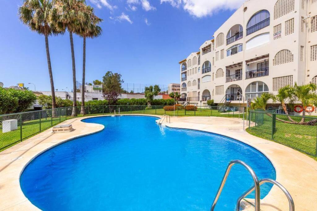 Apartamento Carihuela Front Beach Torremolinos Exterior foto